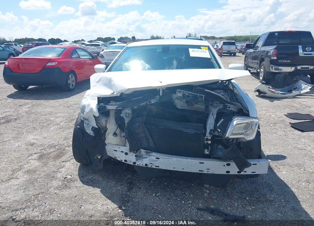 2015 CHRYSLER 300 LIMITED VIN: 2C3CCAAG9FH755257