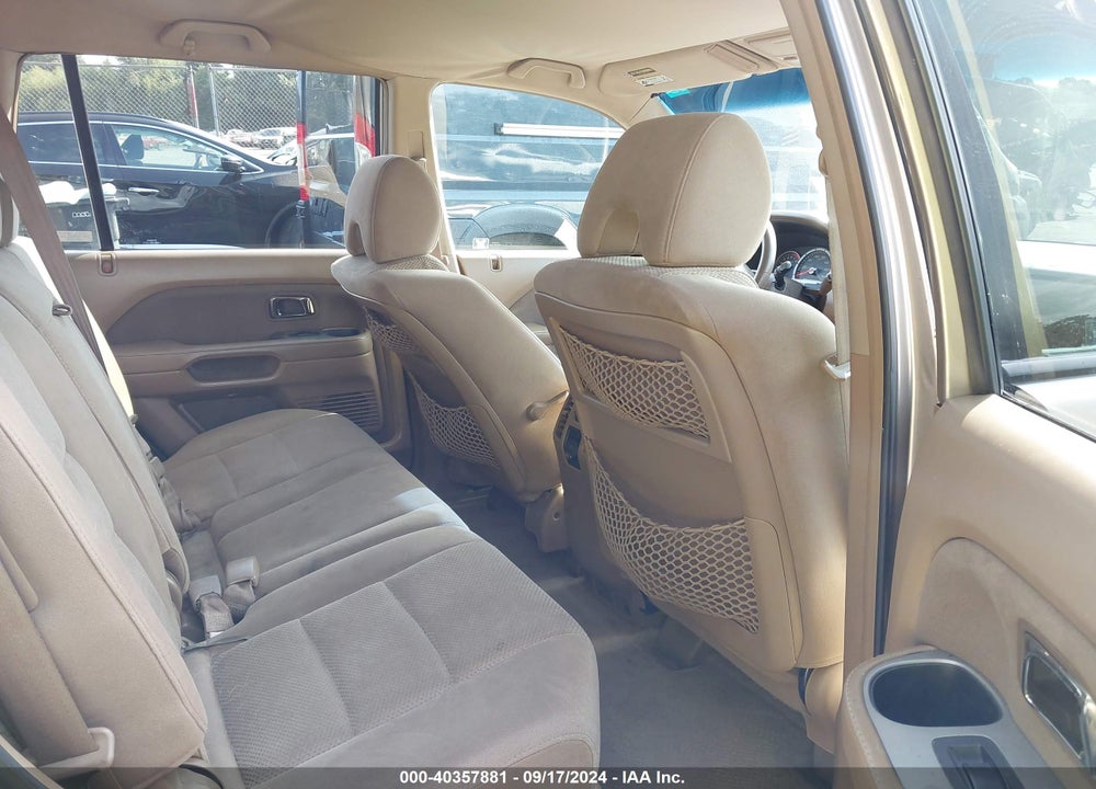 2006 HONDA PILOT EX VIN: 2HKYF18466H546666