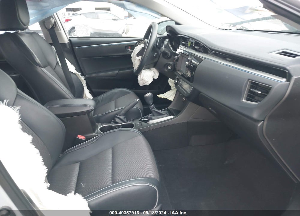 2015 TOYOTA COROLLA S PLUS VIN: 5YFBURHE5FP358095