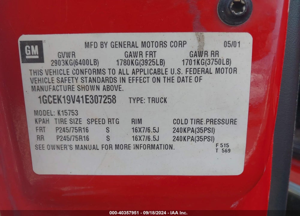 2001 CHEVROLET SILVERADO 1500 LS VIN: 1GCEK19V41E307258