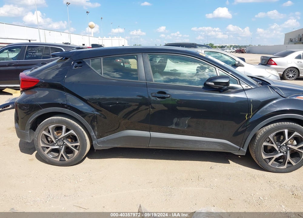 2021 TOYOTA C-HR XLE VIN: JTNKHMBX2M1105637