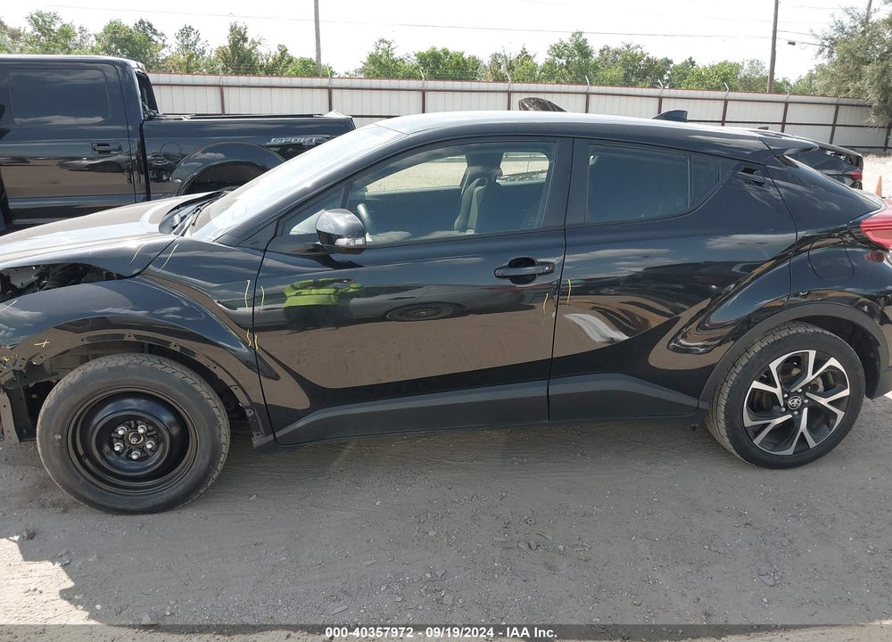 2021 TOYOTA C-HR XLE VIN: JTNKHMBX2M1105637