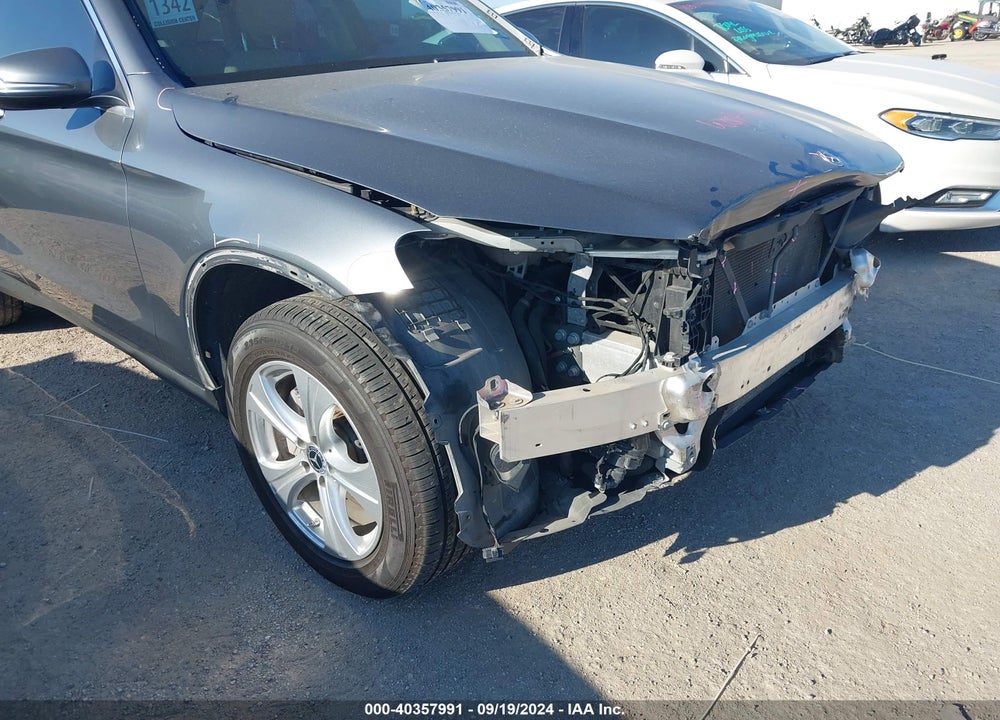 2018 MERCEDES-BENZ GLC 300 VIN: WDC0G4JB2JV033941