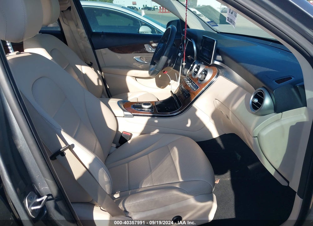 2018 MERCEDES-BENZ GLC 300 VIN: WDC0G4JB2JV033941