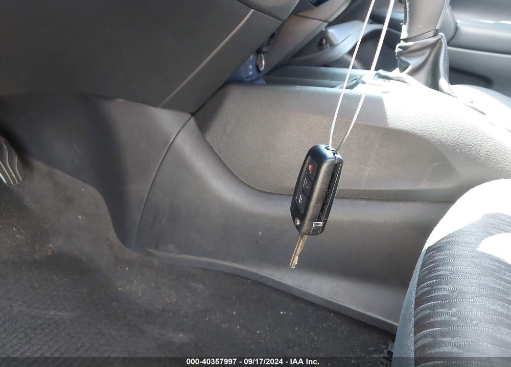 2017 NISSAN ROGUE S VIN: KNMAT2MV1HP509188