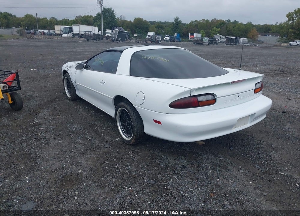 2002 CHEVROLET CAMARO VIN: 2G1FP22K722162105
