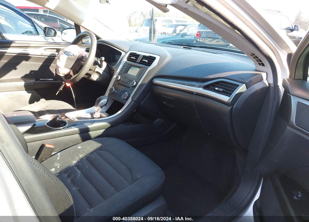 2015 FORD FUSION SE VIN: 1FA6P0H78F5115082