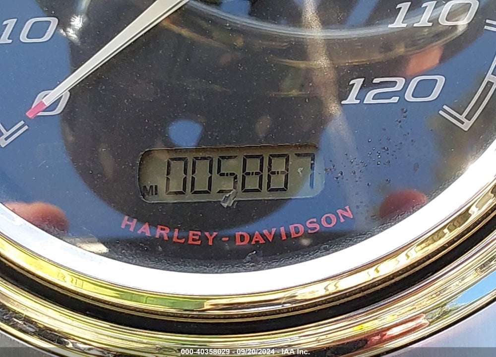2015 HARLEY-DAVIDSON FLHR ROAD KING VIN: 1HD1FBM3XFB622281