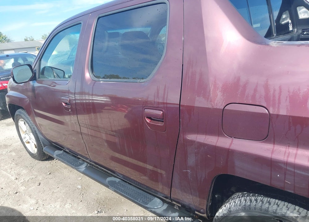 2011 HONDA RIDGELINE RTL VIN: 5FPYK1F54BB009172