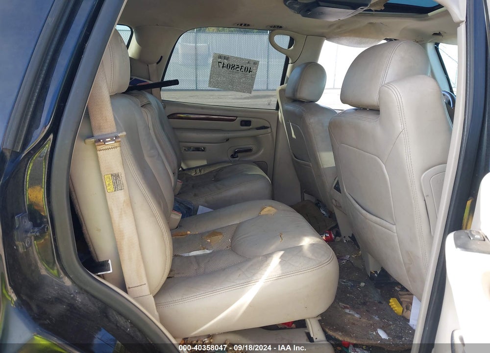 2004 CADILLAC ESCALADE STANDARD VIN: 1GYEK63N14R135896