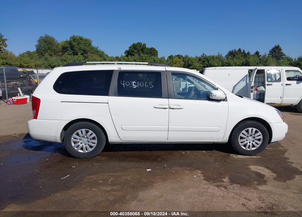 2011 KIA SEDONA LX VIN: KNDMG4C72B6368256