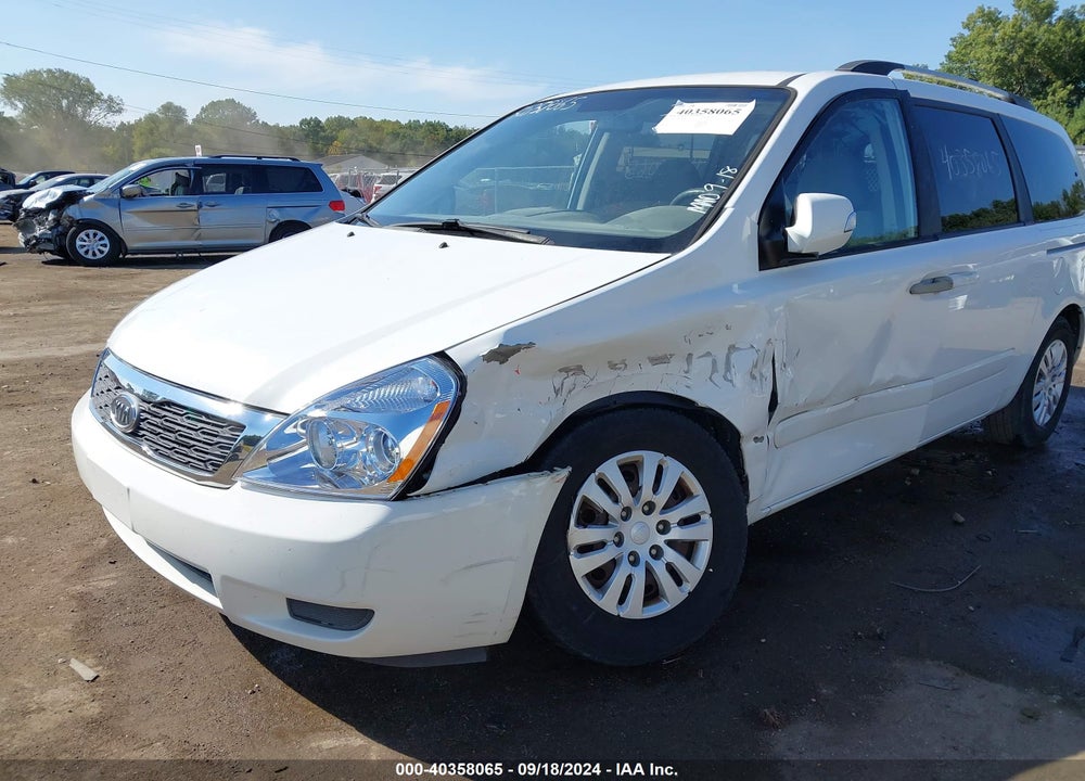 2011 KIA SEDONA LX VIN: KNDMG4C72B6368256