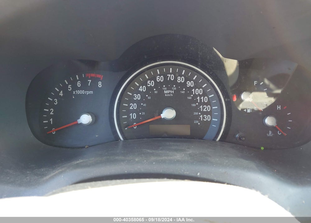 2011 KIA SEDONA LX VIN: KNDMG4C72B6368256