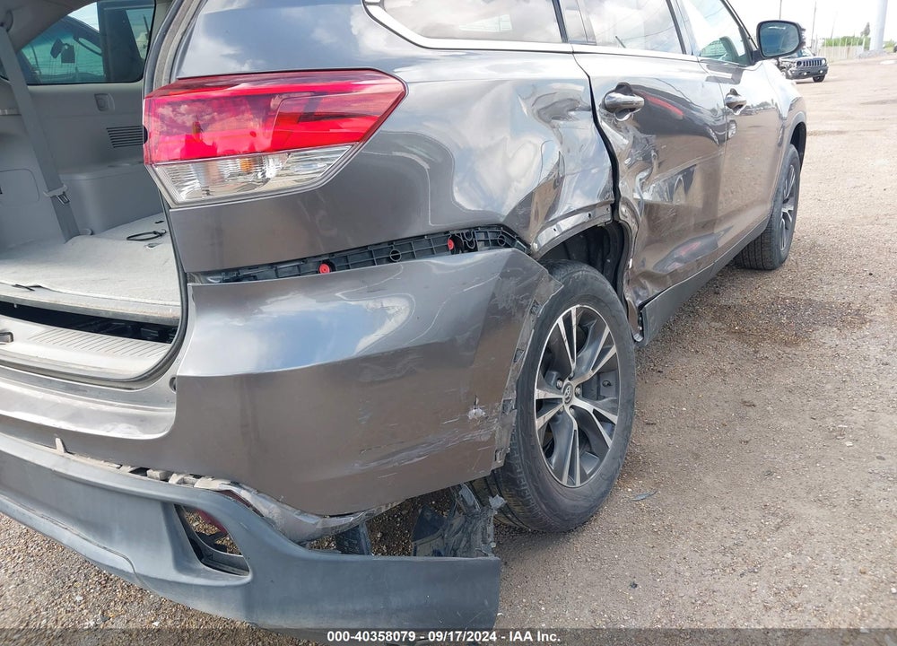 2019 TOYOTA HIGHLANDER LE PLUS VIN: 5TDZZRFH8KS361801