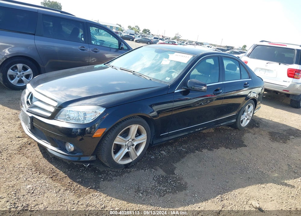 2010 MERCEDES-BENZ C 300 LUXURY/SPORT VIN: WDDGF5EB5AR105379
