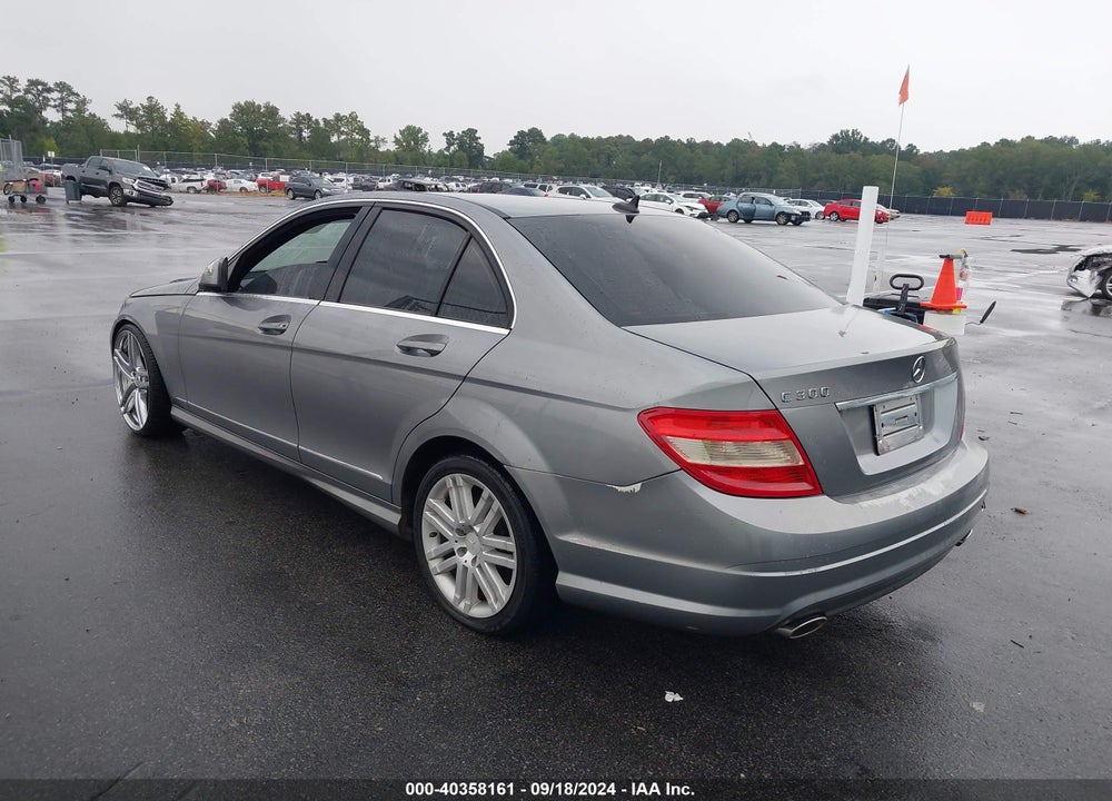 2009 MERCEDES-BENZ C 300 LUXURY/SPORT VIN: WDDGF54X29R063312