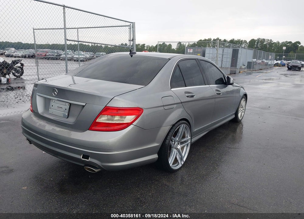 2009 MERCEDES-BENZ C 300 LUXURY/SPORT VIN: WDDGF54X29R063312