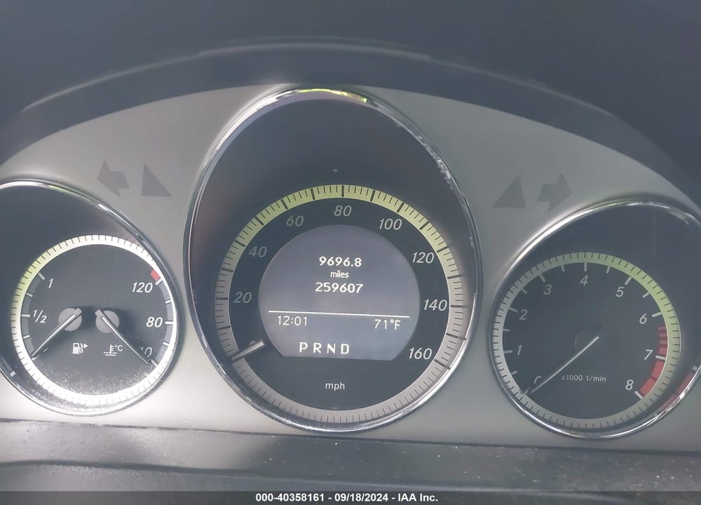2009 MERCEDES-BENZ C 300 LUXURY/SPORT VIN: WDDGF54X29R063312