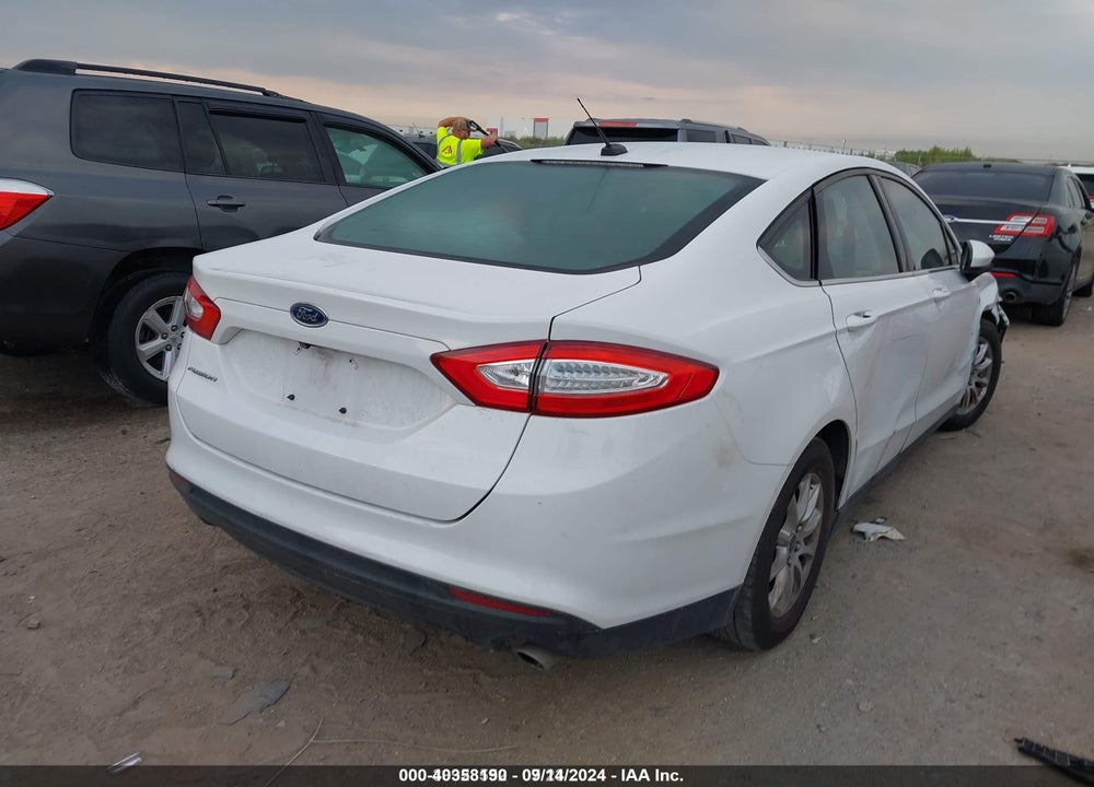 2016 FORD FUSION S VIN: 1FA6P0G76G5121322
