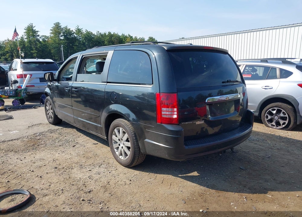 2008 CHRYSLER TOWN & COUNTRY VIN: 2A8HR54P08R631791