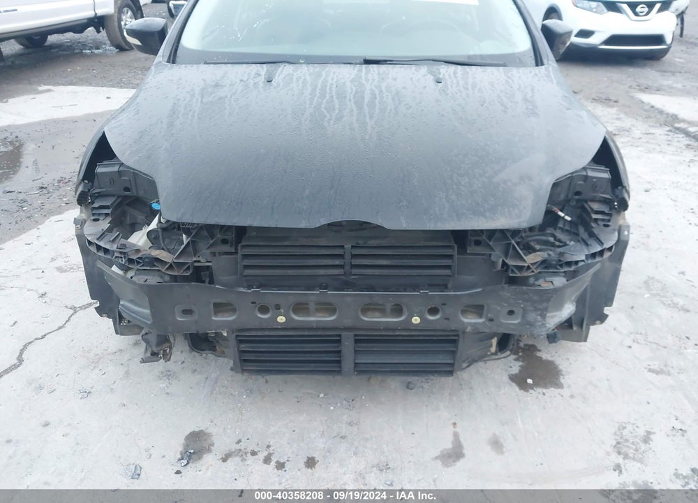 2014 FORD FOCUS SE VIN: 1FADP3F24EL227372