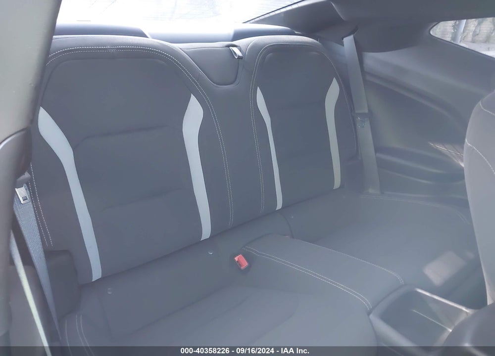2018 CHEVROLET CAMARO 1LT VIN: 1G1FB1RX5J0187756