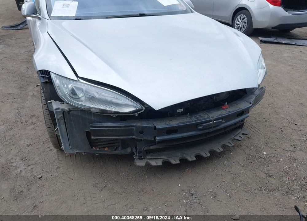 2013 TESLA MODEL S VIN: 5YJSA1CN2DFP27666
