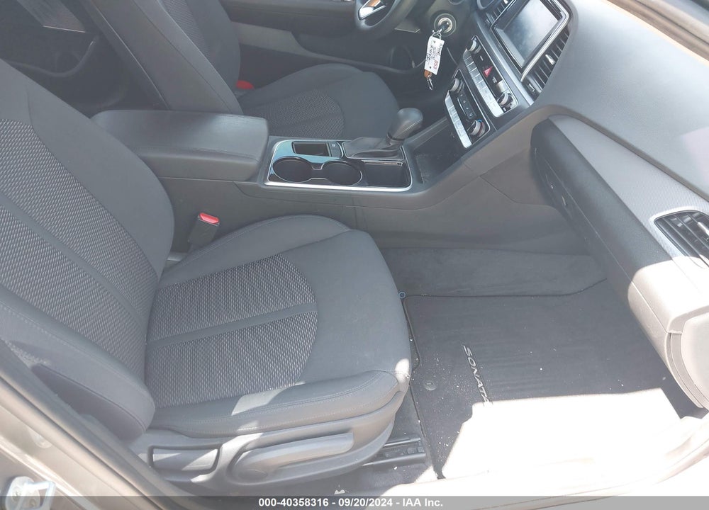2019 HYUNDAI SONATA VIN: 5NPE24AF4KH739257
