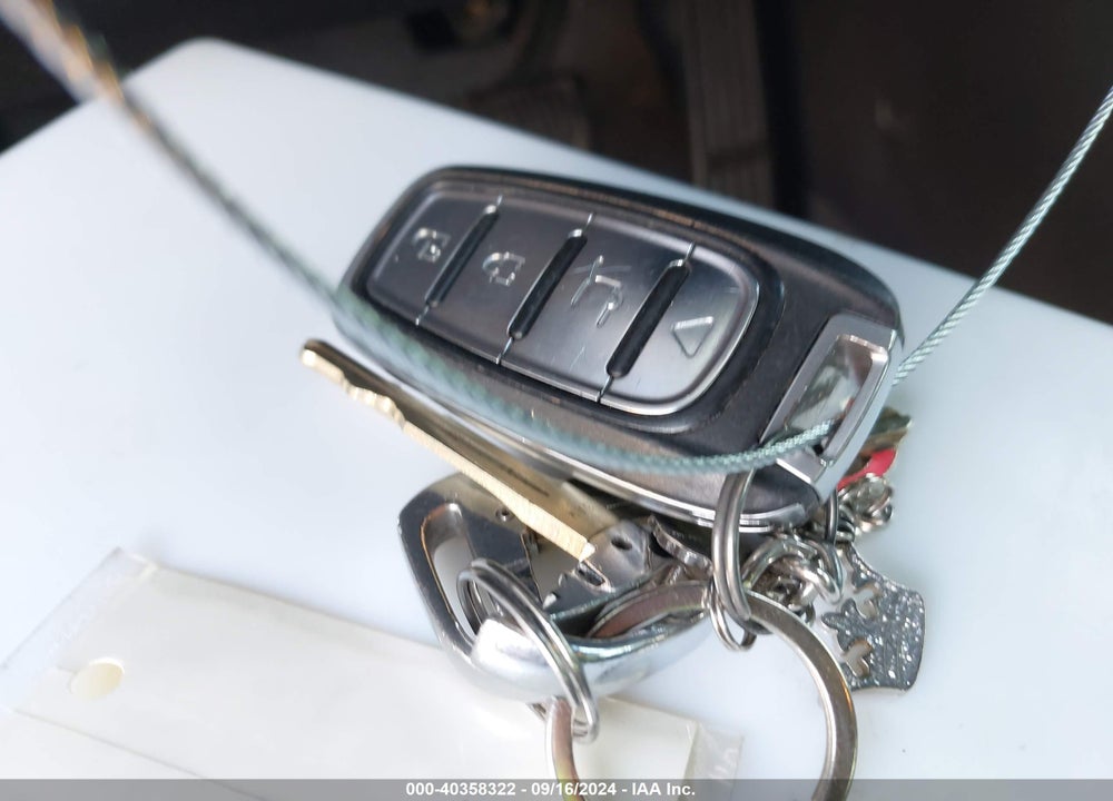 2014 HYUNDAI ELANTRA VIN: KMHDH6AH7EU025765