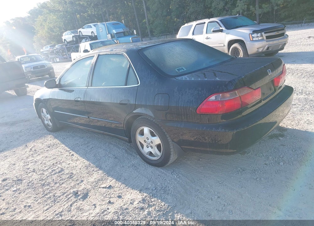 1999 HONDA ACCORD EX V6 VIN: 1HGCG165XXA008694