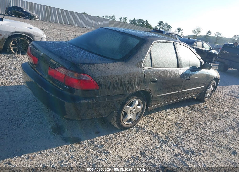 1999 HONDA ACCORD EX V6 VIN: 1HGCG165XXA008694