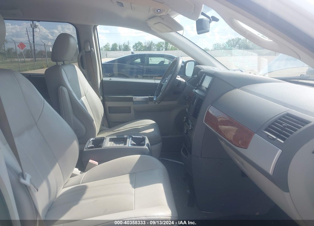 2008 CHRYSLER TOWN & COUNTRY TOURING VIN: 2A8HR54P48R132640