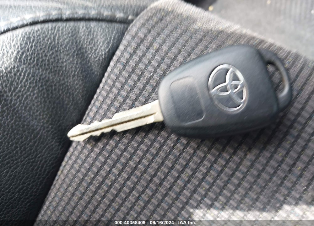 2014 TOYOTA COROLLA S PLUS VIN: 2T1BURHE3EC002470