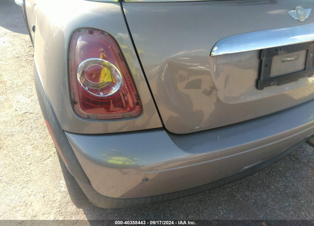 2013 MINI HARDTOP COOPER VIN: WMWSU3C53DT680743