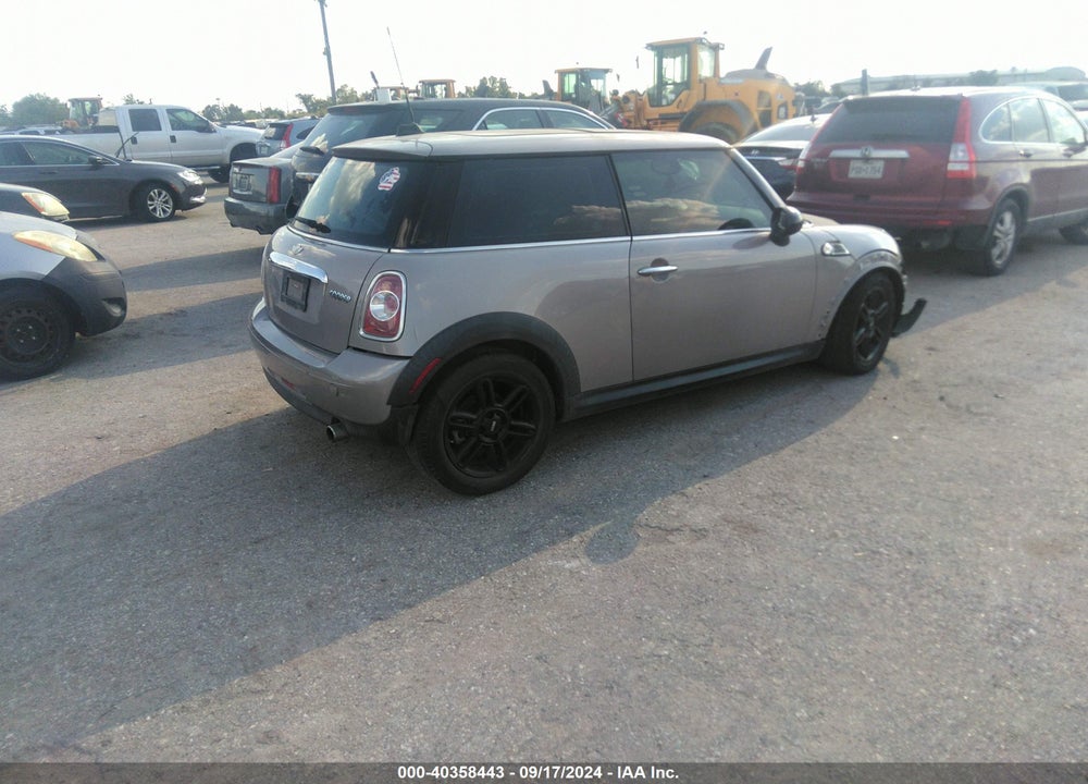 2013 MINI HARDTOP COOPER VIN: WMWSU3C53DT680743