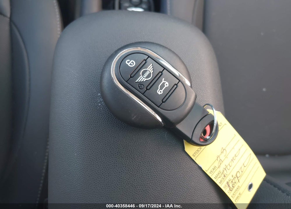 2023 MINI HARDTOP COOPER VIN: WMW33DK01P2T79840