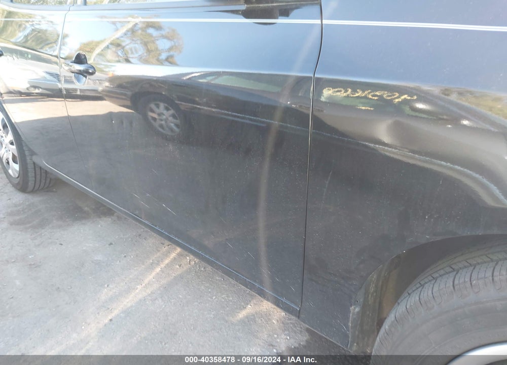 2010 HYUNDAI ELANTRA GLS VIN: KMHDU4AD9AU079429
