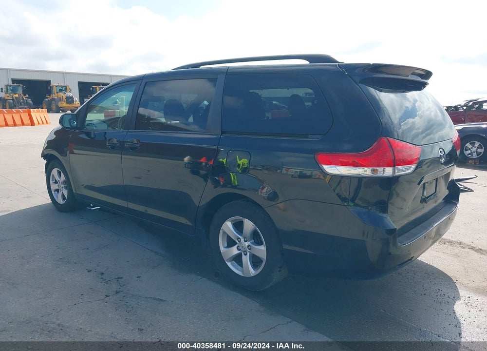 2013 TOYOTA SIENNA LE V6 8 PASSENGER VIN: 5TDKK3DC0DS363765