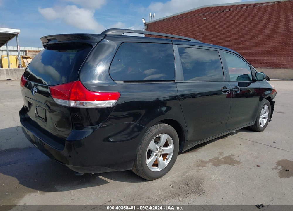 2013 TOYOTA SIENNA LE V6 8 PASSENGER VIN: 5TDKK3DC0DS363765