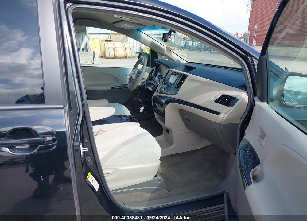 2013 TOYOTA SIENNA LE V6 8 PASSENGER VIN: 5TDKK3DC0DS363765