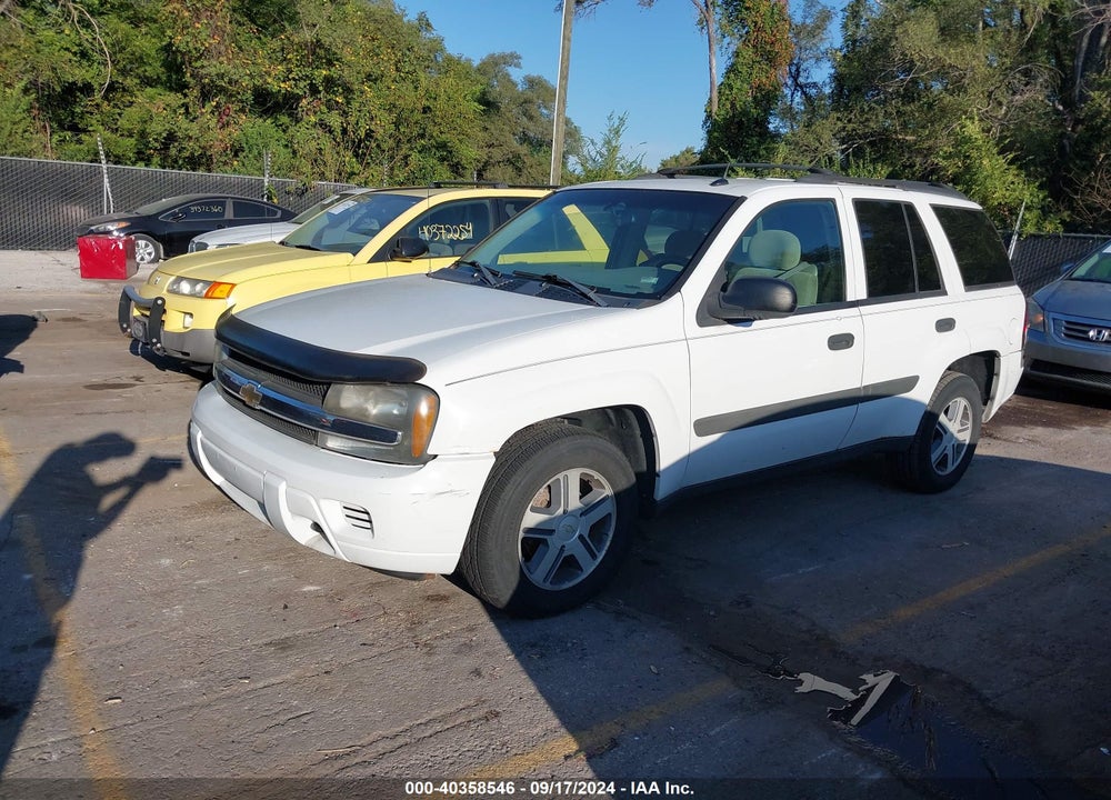 2005 CHEVROLET TRAILBLAZER LS VIN: 1GNDT13S452220899