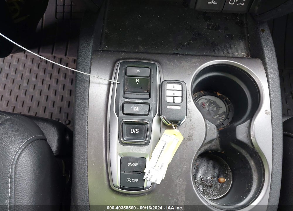 2021 HONDA PASSPORT 2WD EX-L VIN: 5FNYF7H55MB000755