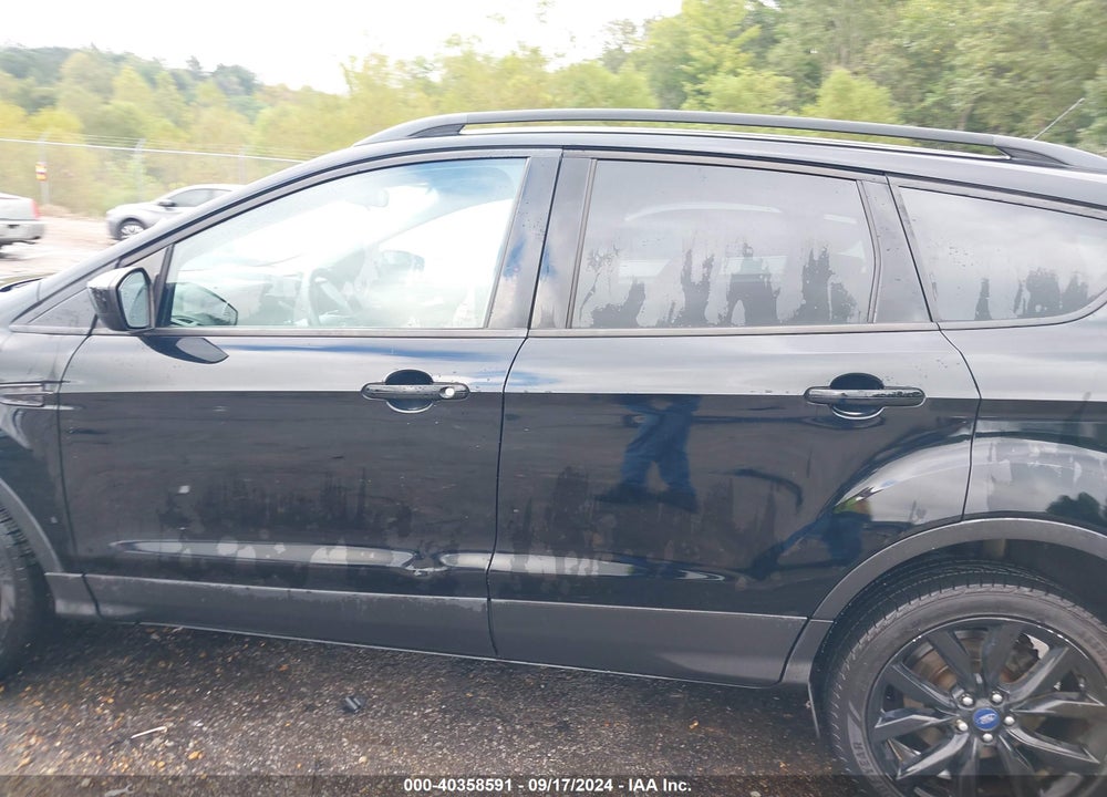 2017 FORD ESCAPE SE VIN: 1FMCU0GD9HUC86537