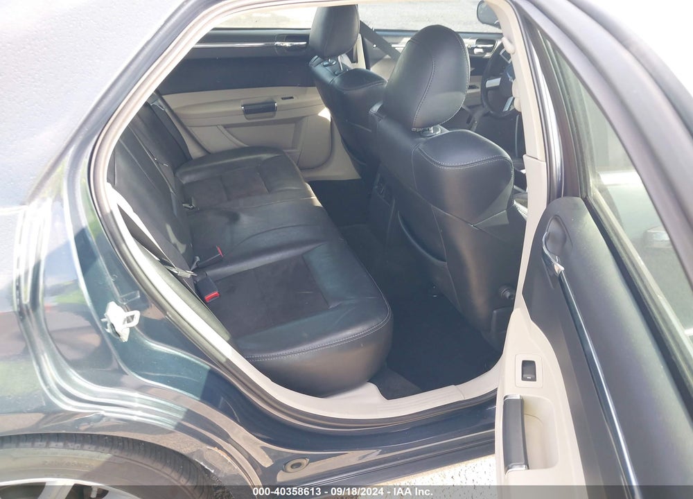 2007 CHRYSLER 300C VIN: 2C3KA63H57H851943