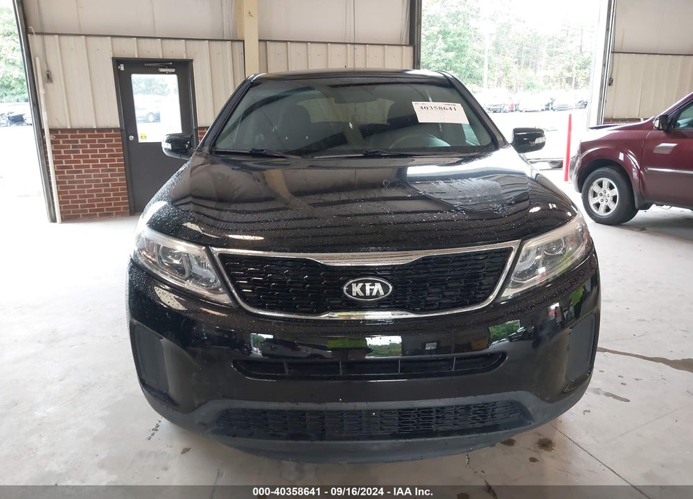 2014 KIA SORENTO LX VIN: 5XYKTCA61EG534890