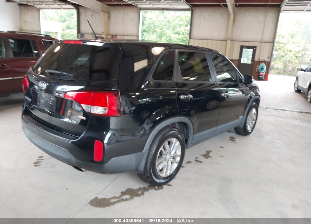 2014 KIA SORENTO LX VIN: 5XYKTCA61EG534890