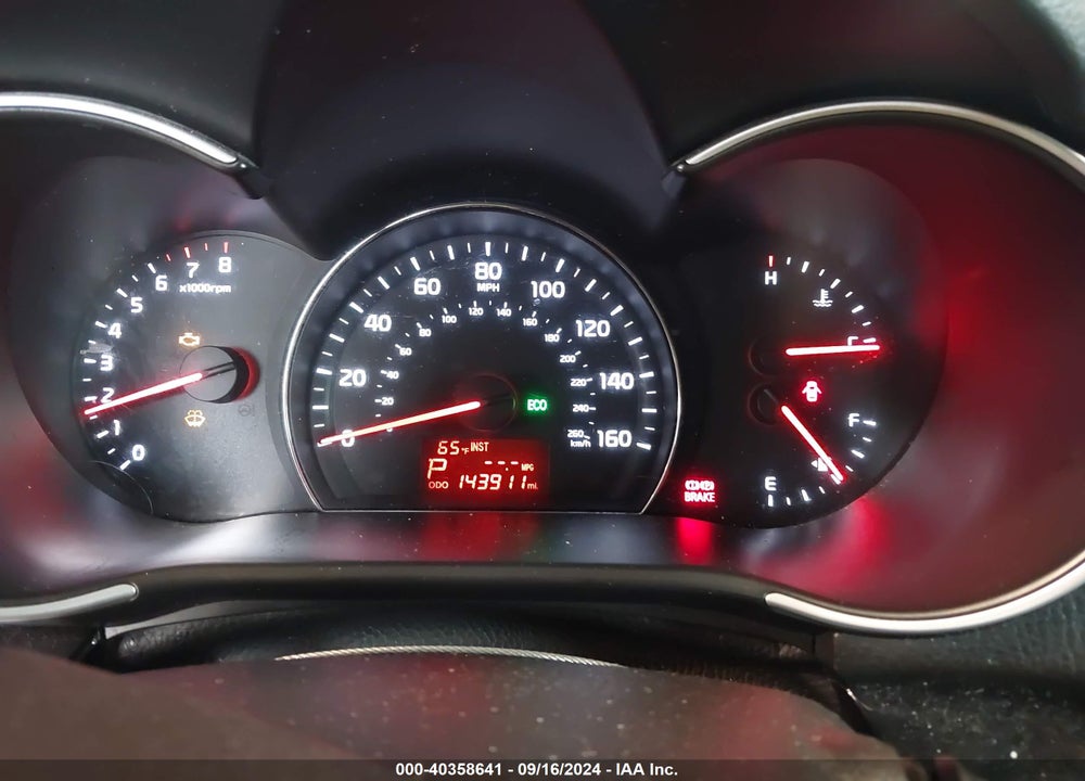 2014 KIA SORENTO LX VIN: 5XYKTCA61EG534890