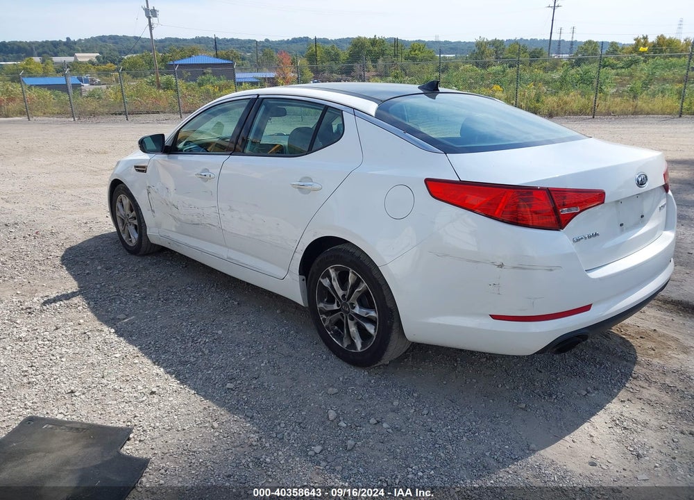 2011 KIA OPTIMA EX VIN: KNAGN4A70B5172115