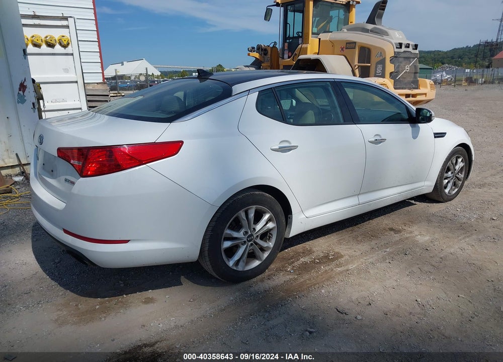 2011 KIA OPTIMA EX VIN: KNAGN4A70B5172115