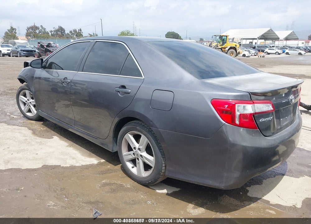 2014 TOYOTA CAMRY SE VIN: 4T1BF1FK1EU850365